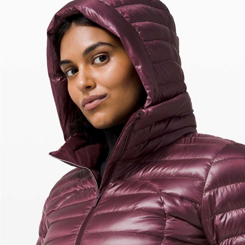 Women’s Lululemon Burgundy Pack it Down Shine Puffer Jacket Bordeaux Drama 2 - Picture 3 of 12